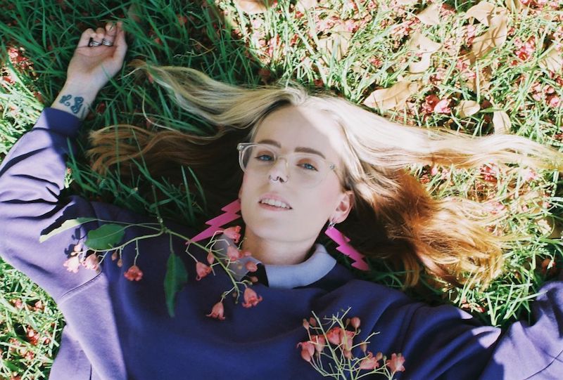 Feature - lunes - Girls