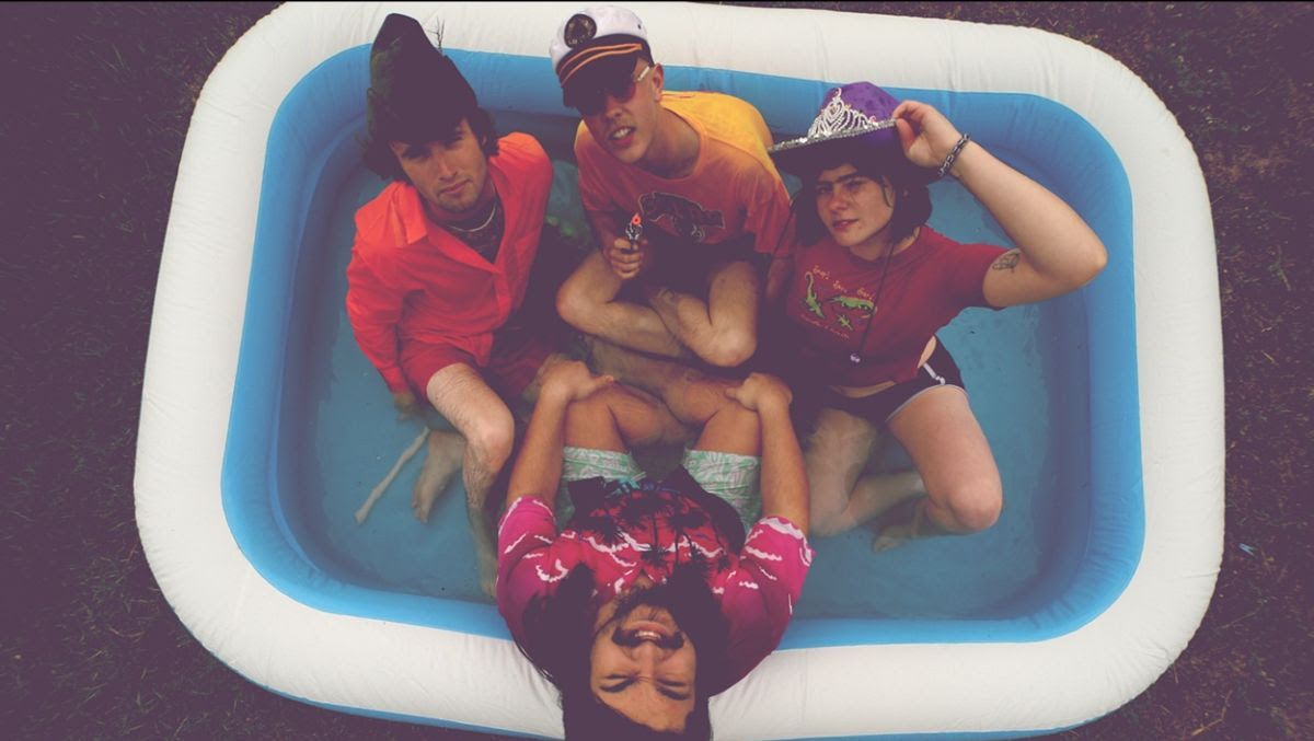 Feature: Molly Rocket - The Dogs Are Barking